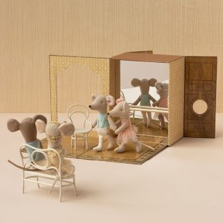 KÓD - prší20 jsme prodloužili do neděle! 😍😍😍 Sleva 20% můžete využít na celý sortiment mimo značky Little Dutch, Paola...